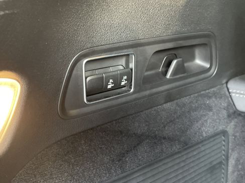 Certified 2024 Mercedes-Benz GLS 580 4MATIC image 11