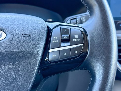 Certified 2023 Ford Escape Platinum image 38