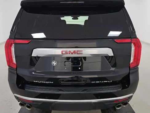 Used 2023 GMC Yukon XL Denali AWD/4WD image 9