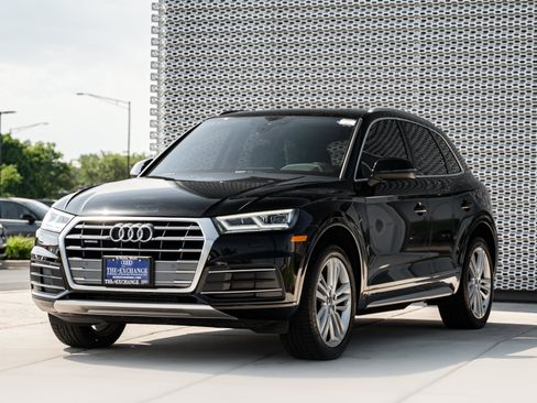 Used 2019 Audi Q5 2.0T Premium Plus w/ Premium Plus Package AWD/4WD image 7