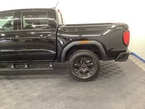 Used 2024 GMC Canyon Elevation w/ Convenience Package AWD/4WD image 4