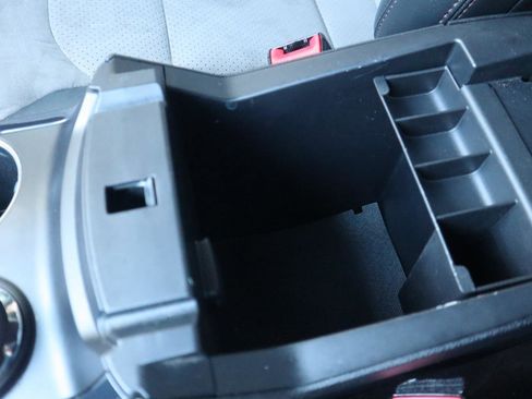 Used 2017 Ford Explorer XLT w/ Equipment Group 202A image 89