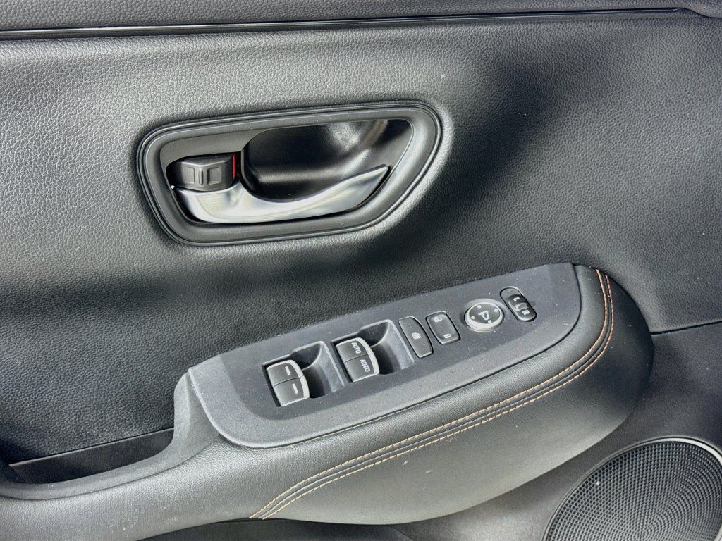 Used 2023 Honda HR-V Sport image 16