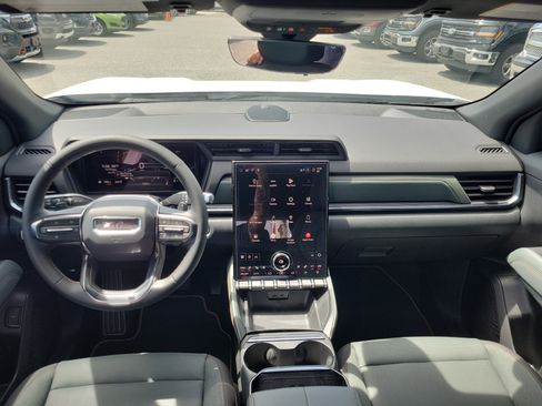 Used 2026 GMC Terrain AT4 w/ Convenience Package III AWD/4WD image 8