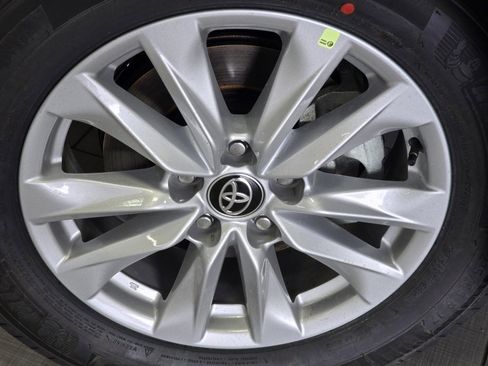 New 2026 Toyota Corolla Cross LE image 9