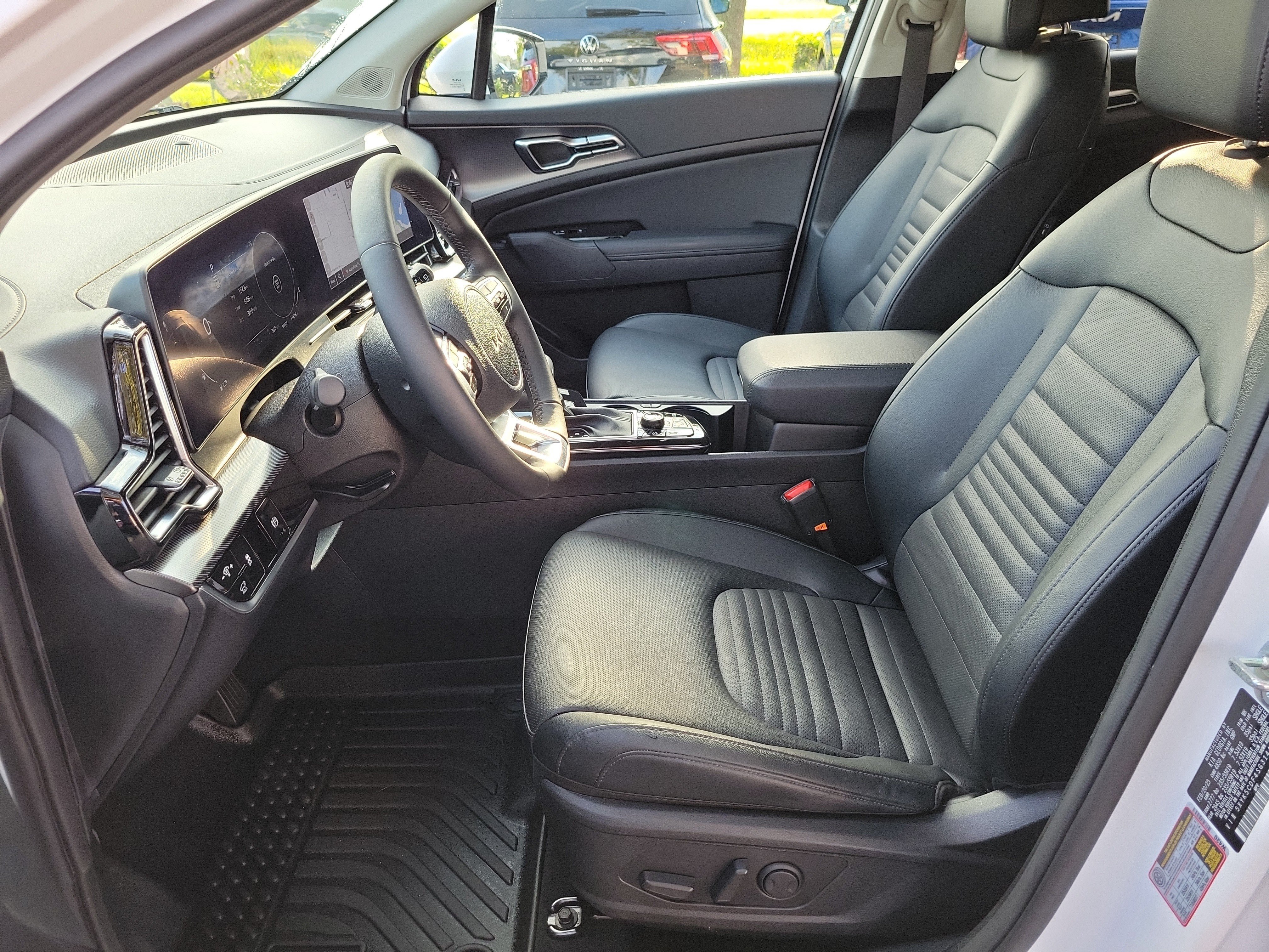 Certified 2025 Kia Sportage SX AWD/4WD image 23