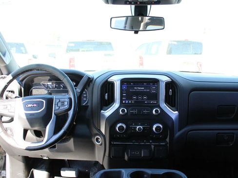 Used 2022 GMC Sierra 1500 SLE image 16