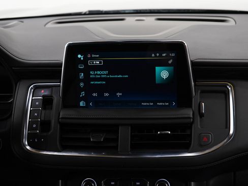 Used 2023 Chevrolet Suburban Z71 w/ Luxury Package AWD/4WD image 16