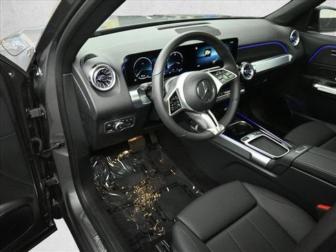 Certified 2026 Mercedes-Benz GLB 250 4MATIC image 8