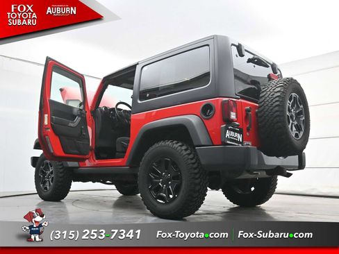 Used 2018 Jeep Wrangler Sport AWD/4WD image 30