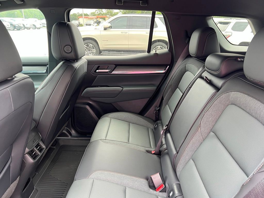 New 2027 GMC Terrain AT4 w/ LPO, Black Badging Package AWD/4WD image 11