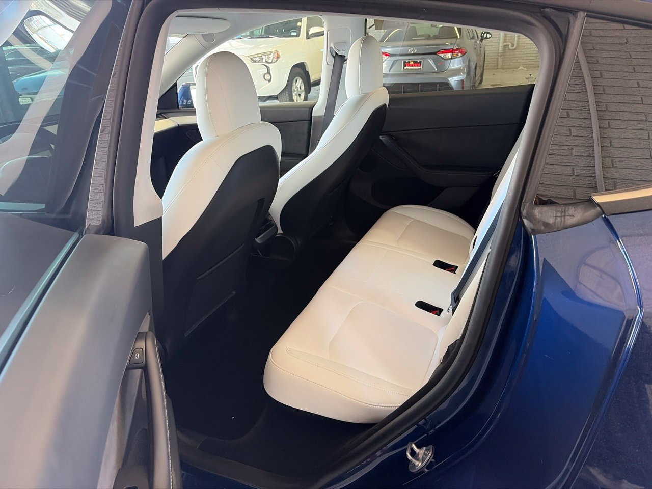 Used 2022 Tesla Model Y Performance AWD/4WD image 8