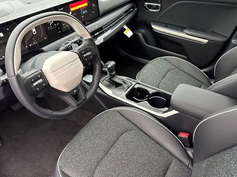 New 2025 Kia K4 GT-Line image 11