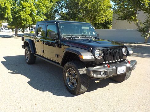 Used 2023 Jeep Gladiator Rubicon w/ Trailer Tow Package AWD/4WD image 3