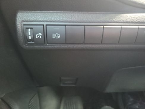 Used 2025 Toyota Corolla LE FWD image 29