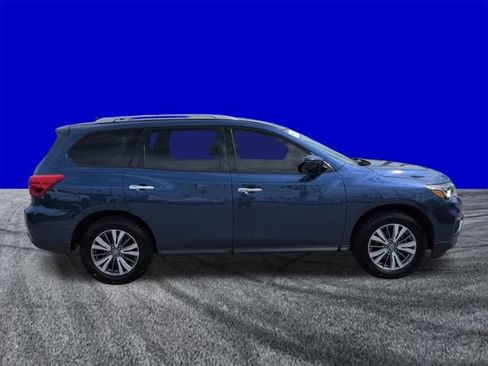 Used 2020 Nissan Pathfinder S AWD/4WD image 3