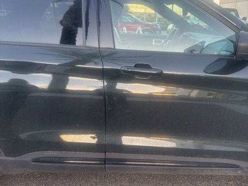 Used 2022 Ford Explorer Timberline image 11