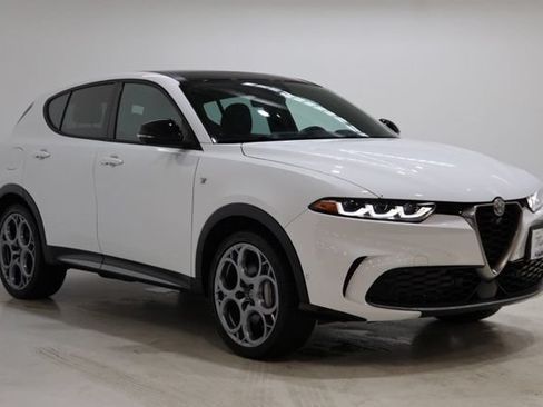 Used 2024 Alfa Romeo Tonale Ti AWD/4WD image 1