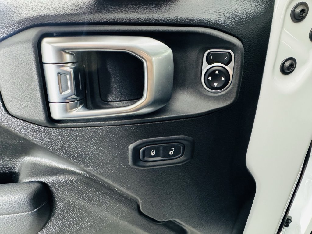 Used 2026 Jeep Wrangler Unlimited Sport AWD/4WD image 7