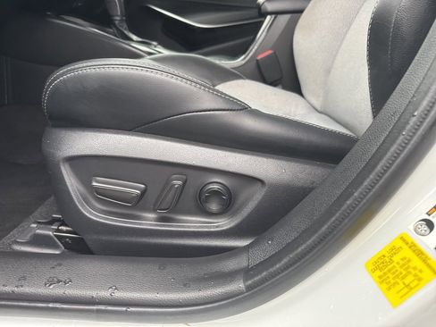 Used 2023 Toyota Corolla XSE image 15