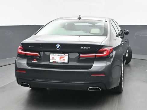 Used 2022 BMW 530i xDrive w/ Premium Package image 4