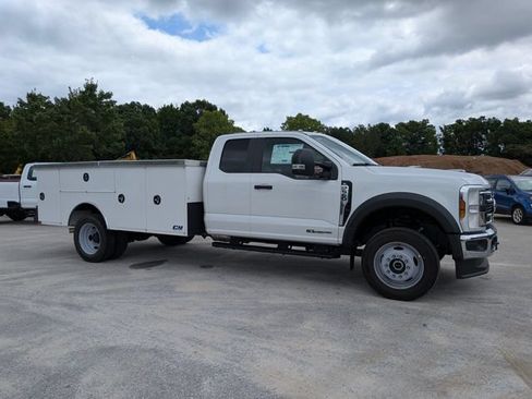 New 2026 Ford F550 4x4 Supercab Super Duty image 31