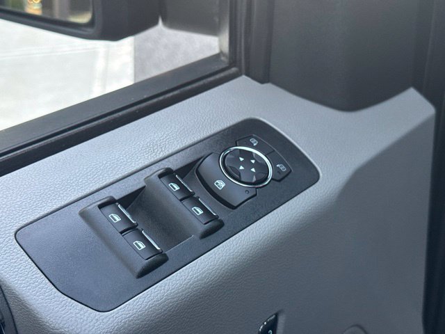 Used 2018 Ford F150 XLT w/ Equipment Group 302A Luxury AWD/4WD image 16