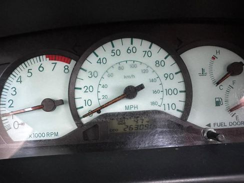 Used 2004 Toyota Corolla CE image 27