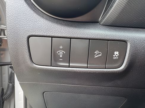 Used 2023 Hyundai Kona SEL AWD/4WD image 23