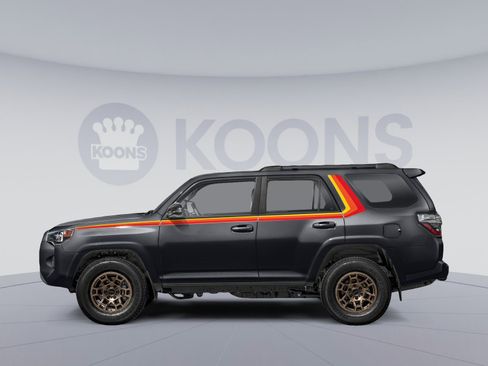 Used 2023 Toyota 4Runner 40th Anniversary SE AWD/4WD image 4