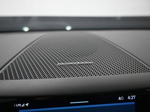 Used 2022 Volvo XC60 B5 Inscription w/ Climate Package image 30