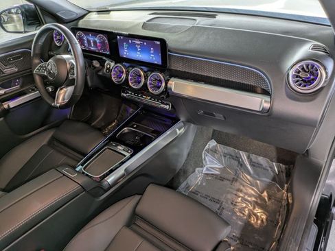 Used 2025 Mercedes-Benz GLB 250 image 23