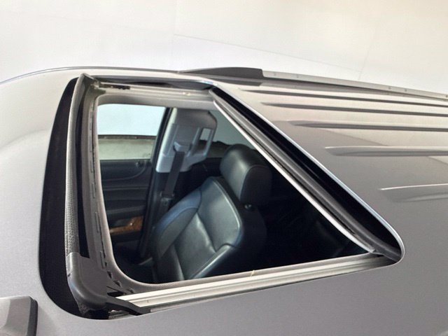 Used 2018 Chevrolet Tahoe Premier AWD/4WD image 29