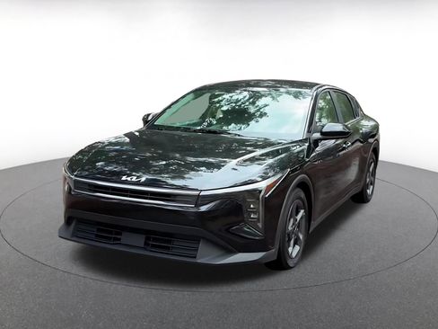 Used 2025 Kia K4 LXS image 7