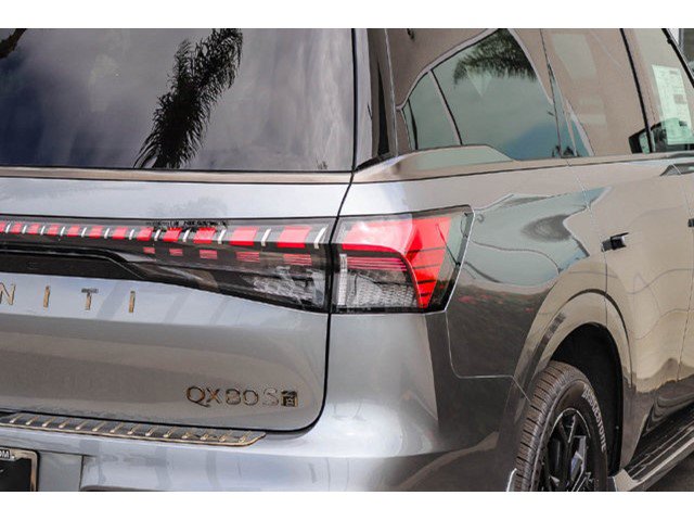 New 2027 INFINITI QX80 Sensory AWD/4WD image 9