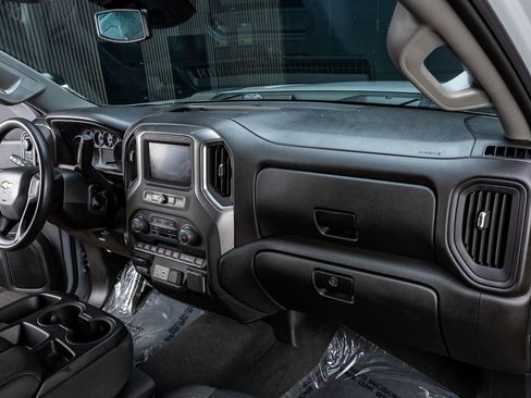 Used 2025 Chevrolet Silverado 2500 Custom w/ Custom Value Package AWD/4WD image 18