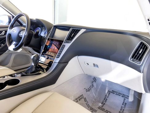 Used 2017 INFINITI Q50 3.0t Premium w/ 3.0T Premium Plus Package image 29