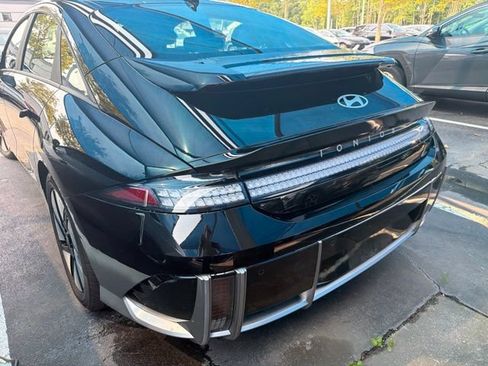 Used 2023 Hyundai Ioniq 6 SE RWD image 6