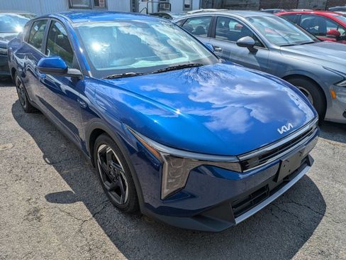 Used 2025 Kia K4 EX FWD image 3