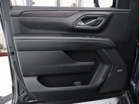 Used 2024 Chevrolet Suburban LT image 10