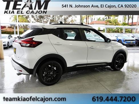 Used 2023 Nissan Kicks SR w/ Interior Electronics Package FWD image 9