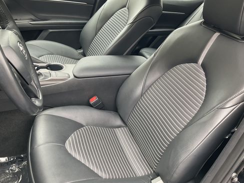 Used 2023 Toyota Camry SE FWD image 32