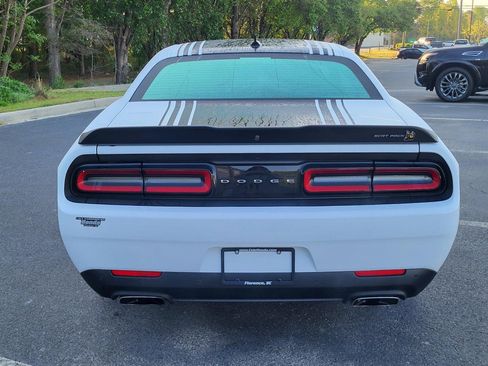 Used 2022 Dodge Challenger R/T Scat Pack w/ Shaker Package RWD image 4