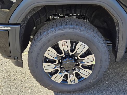 New 2026 GMC Sierra 2500 Denali w/ Technology Package AWD/4WD image 6
