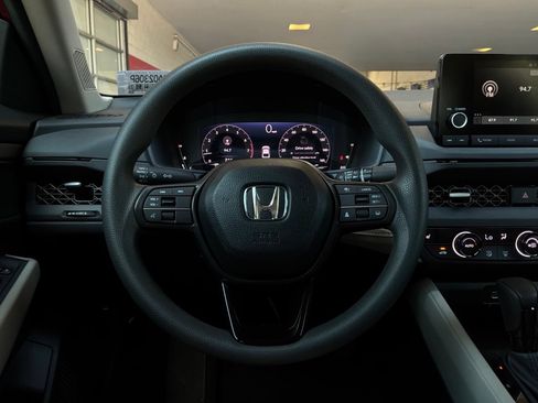 Used 2025 Honda Accord SE image 32
