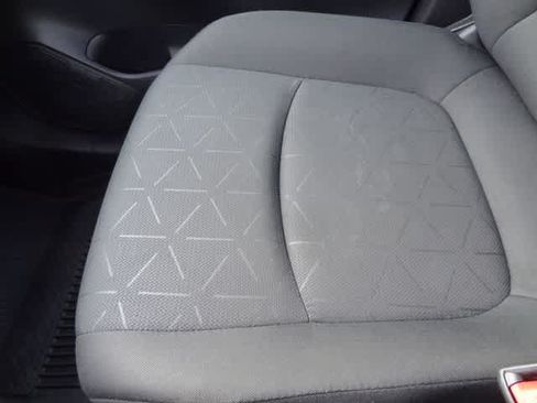 Used 2024 Toyota RAV4 XLE AWD/4WD image 28