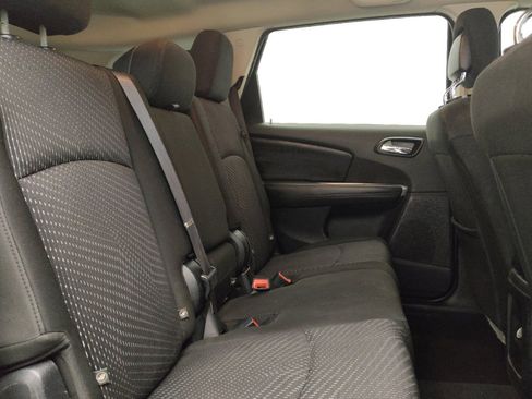 Used 2020 Dodge Journey SE w/ Blacktop Package FWD image 19