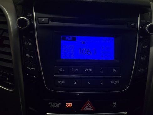 Used 2016 Hyundai Elantra GT w/ Option Group 02 image 25