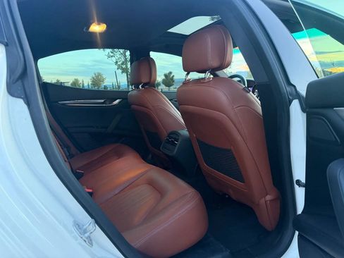 Used 2015 Maserati Ghibli RWD image 16