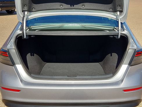 Used 2024 Honda Accord EX image 9